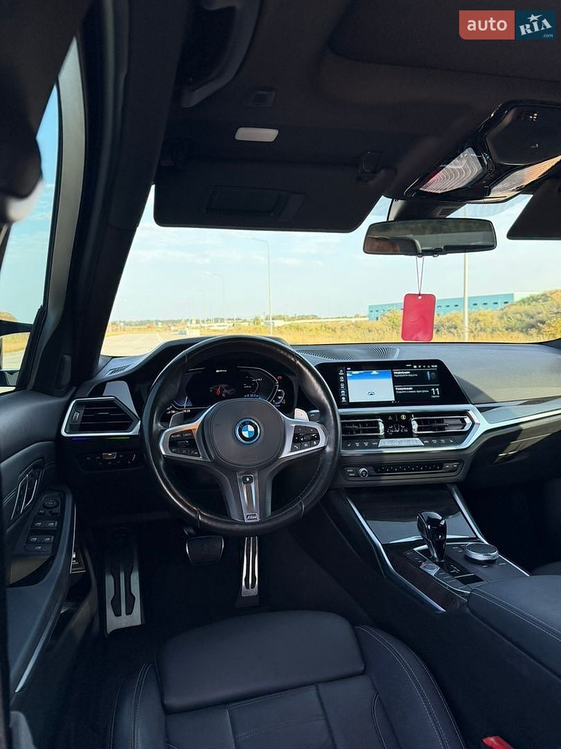BMW 3 Series 2022 VIN 3MW5P7J06N8C77321 фото оголошення 4 з 12