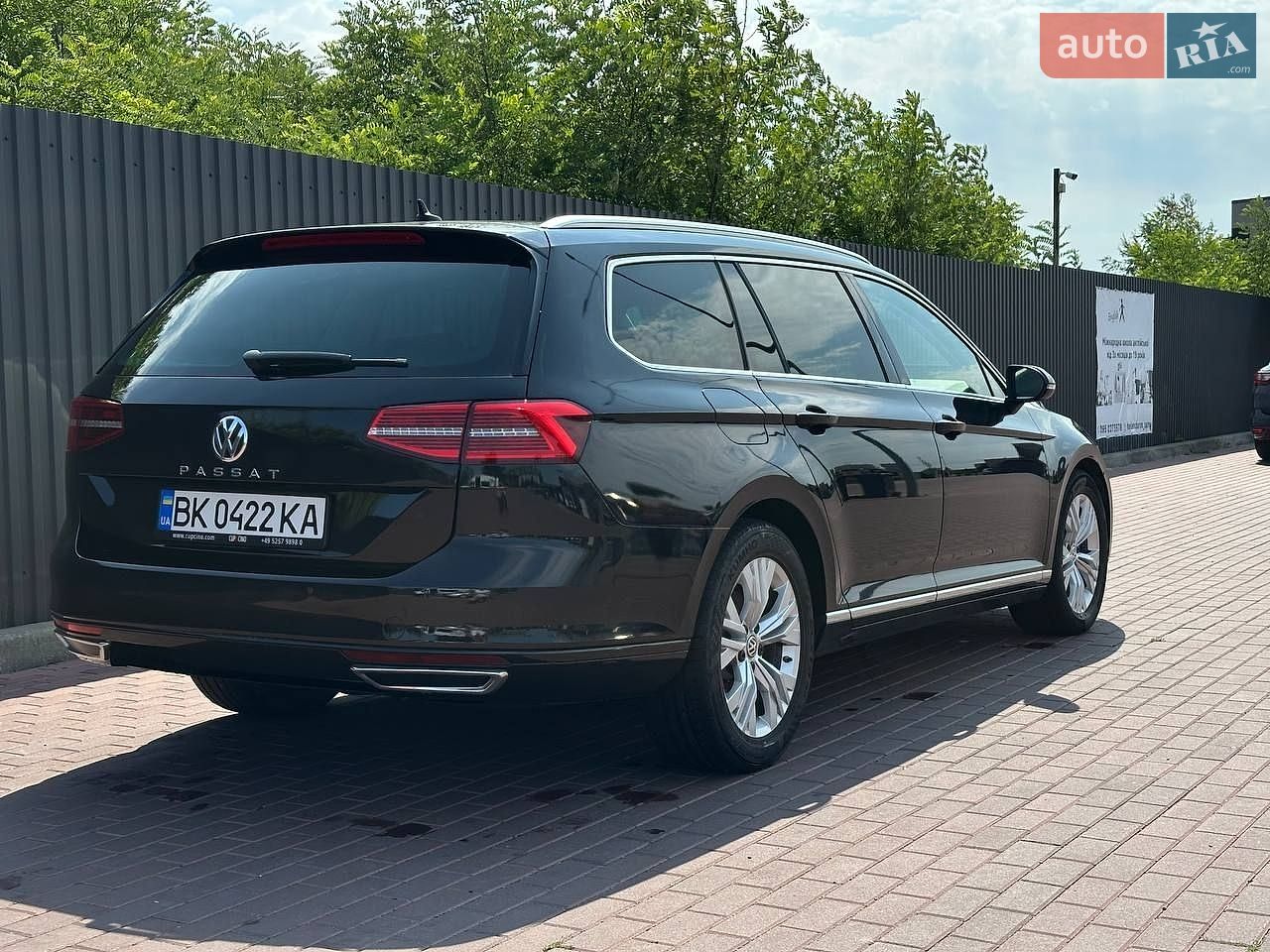 Volkswagen Passat 2017 VIN WVWZZZ3CZJE096129 фото оголошення 4 з 13