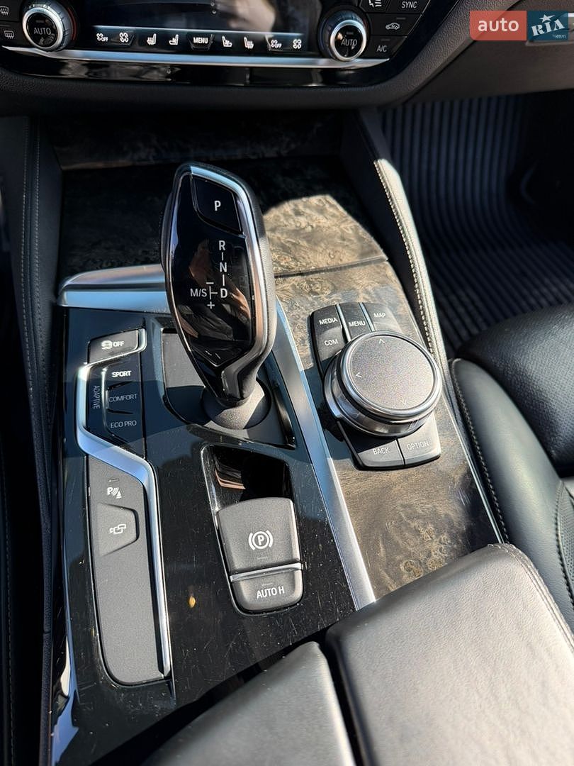 BMW 5 Series 2017 VIN WBAJC9101HG942699 фото оголошення 4 з 30