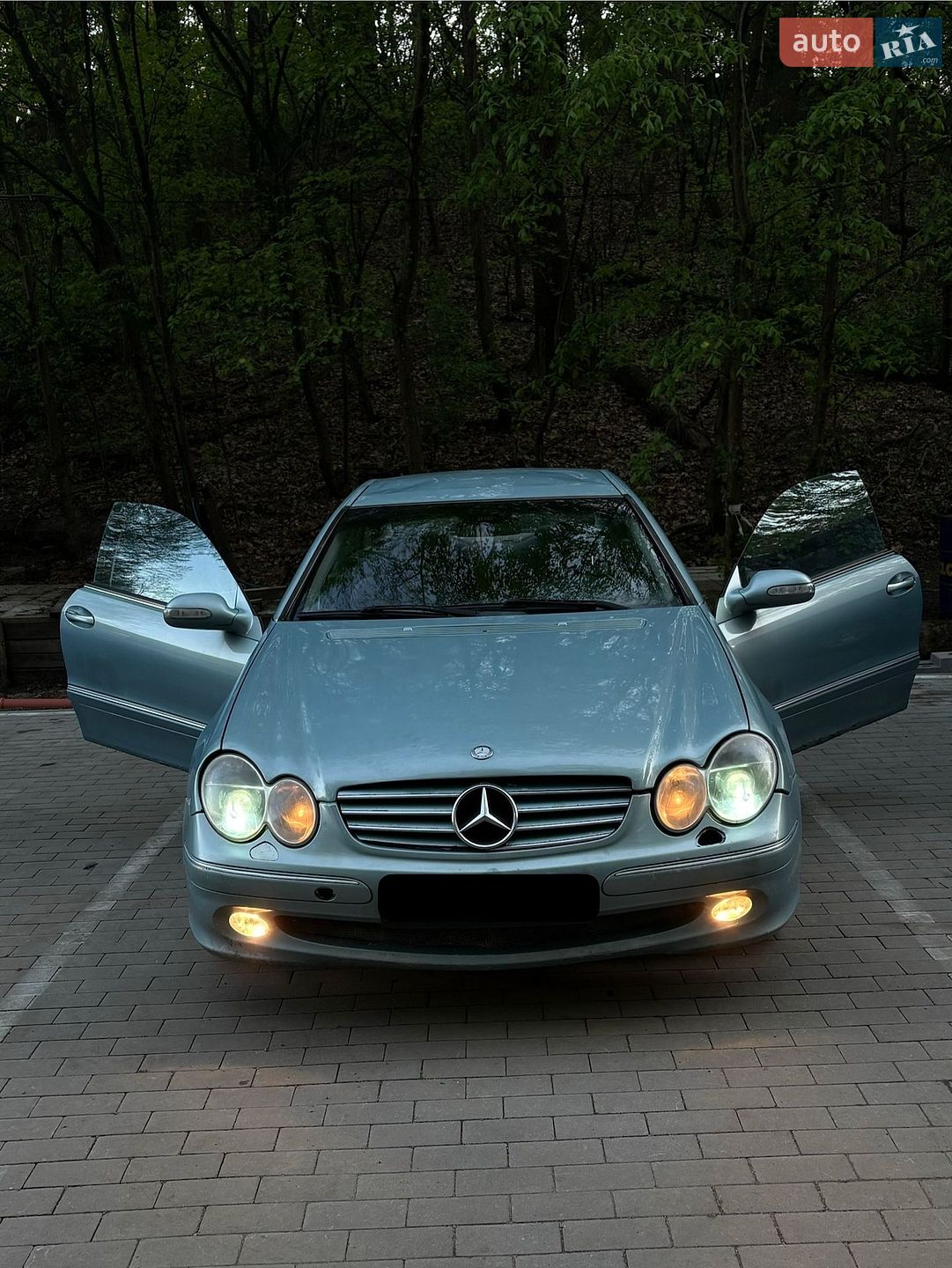 Mercedes-Benz CLK-Class 2002 VIN WDB2093611F001444 фото оголошення 2 з 9