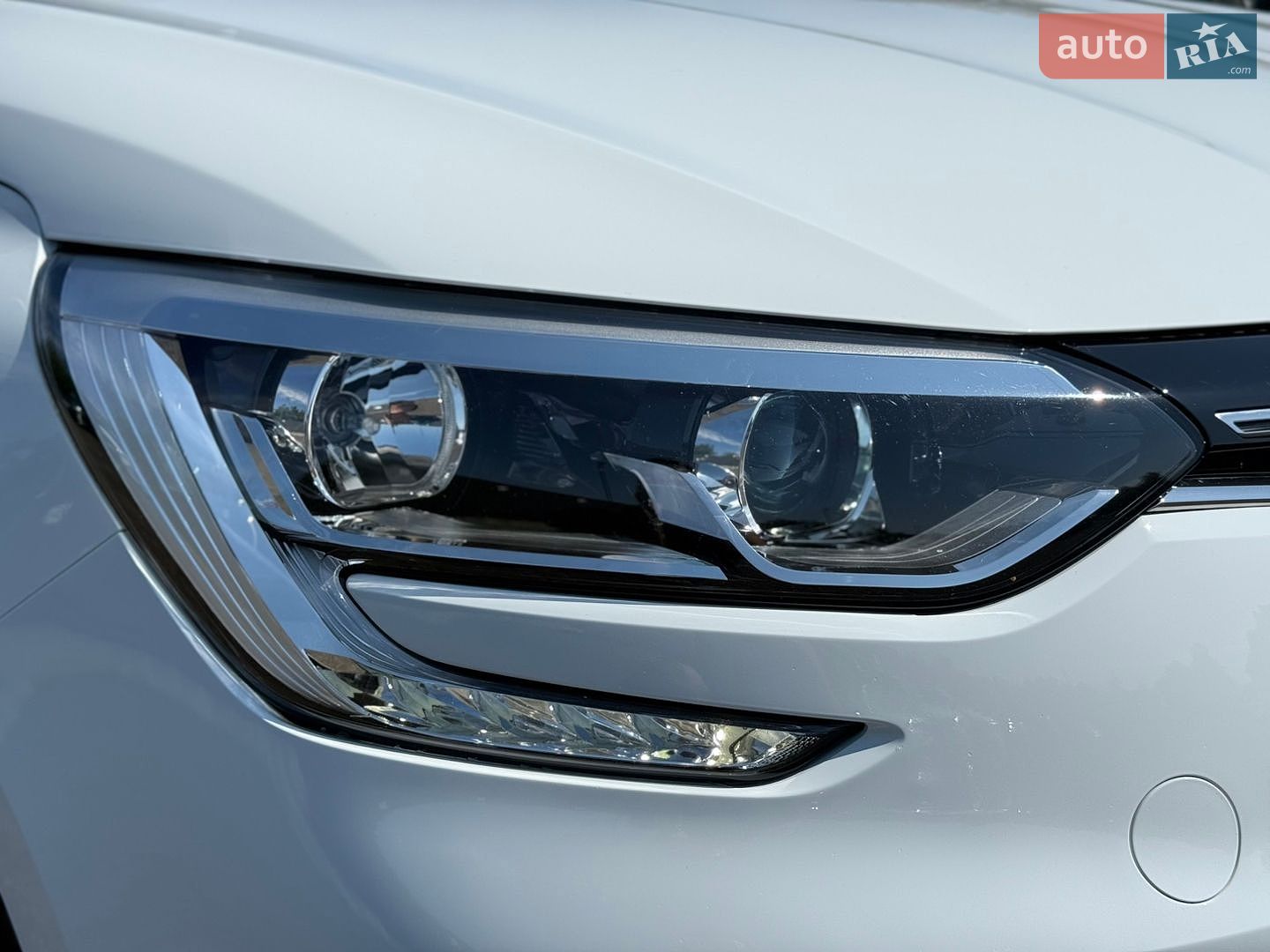 Renault Megane 2018 VIN VF1RFB00061272115 фото оголошення 12 з 79