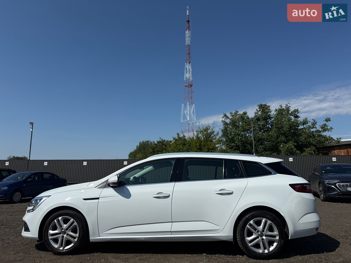 Renault Megane 2018 VIN VF1RFB00061272115 фото оголошення 5 з 79
