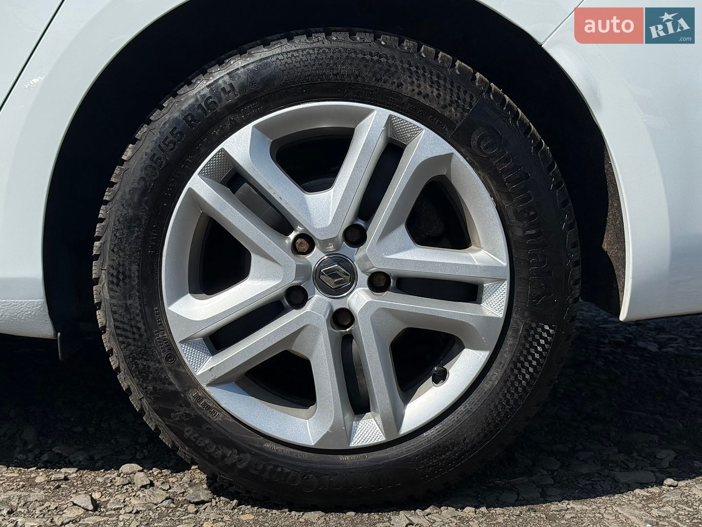 Renault Megane 2018 VIN VF1RFB00061272115 фото оголошення 17 з 79