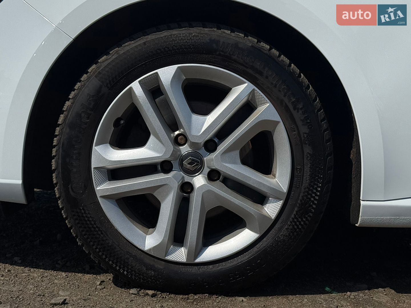 Renault Megane 2018 VIN VF1RFB00061272115 фото оголошення 16 з 79