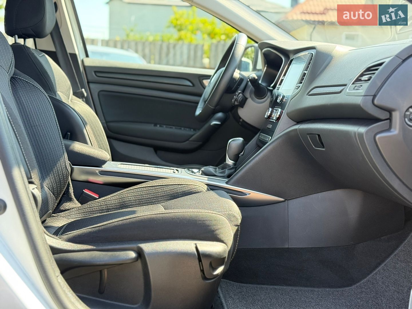 Renault Megane 2018 VIN VF1RFB00061272115 фото оголошення 40 з 79