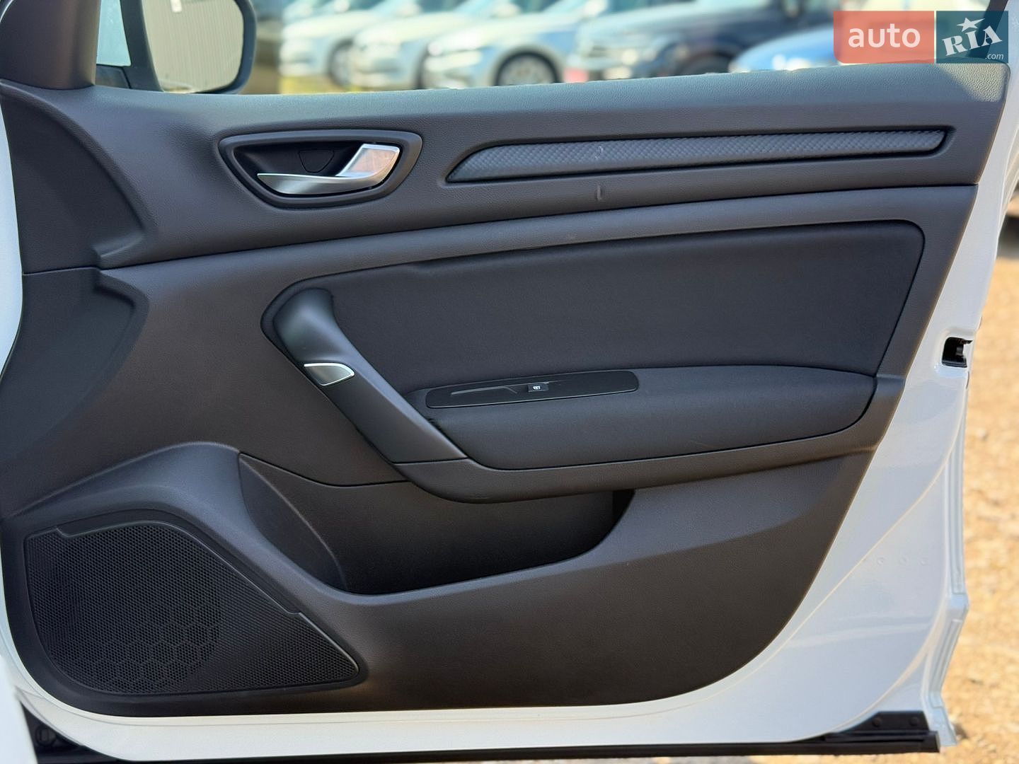 Renault Megane 2018 VIN VF1RFB00061272115 фото оголошення 42 з 79