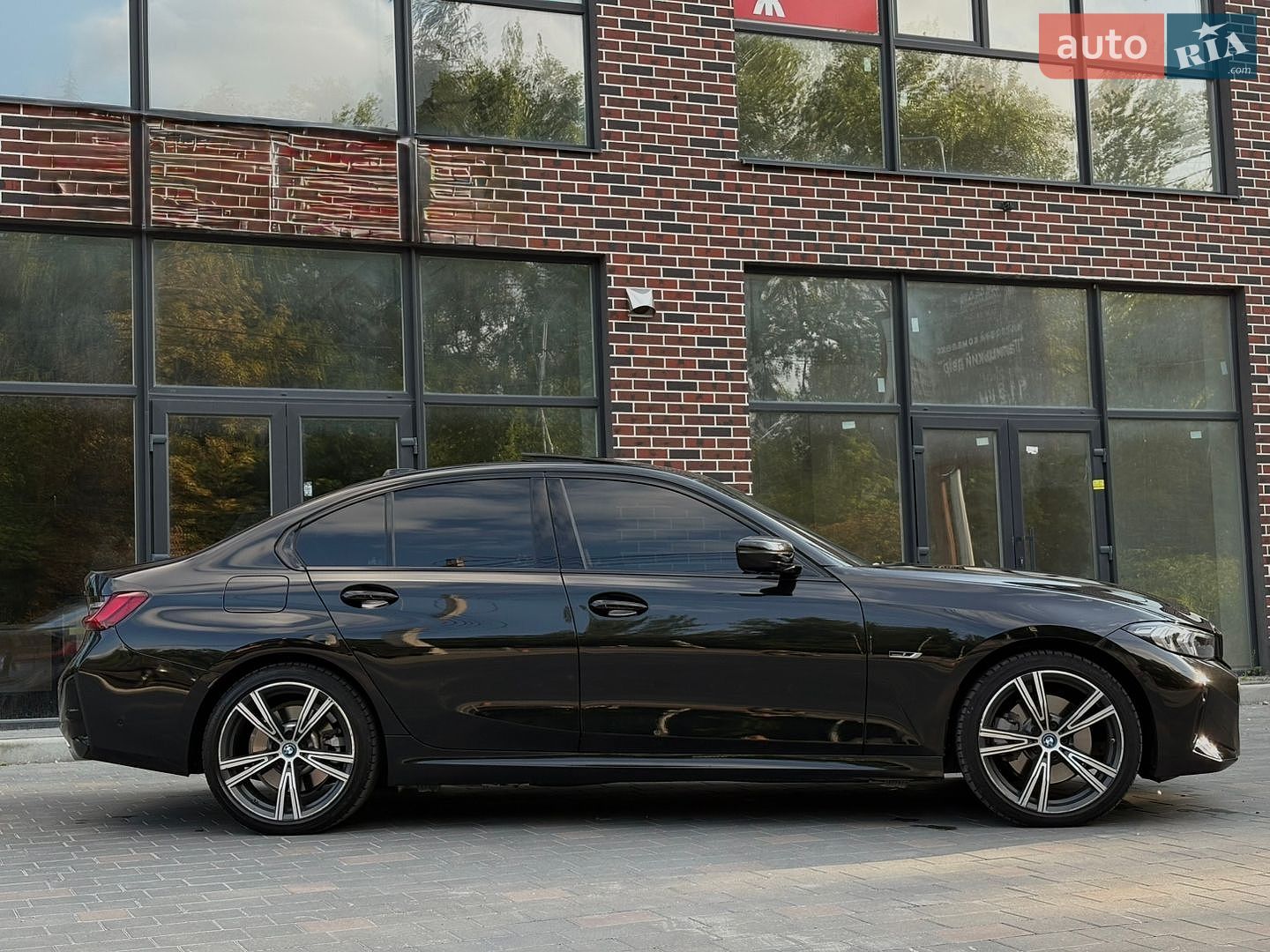 BMW 3 Series 2022 VIN 3MW39FF06P8D04508 фото оголошення 22 з 31