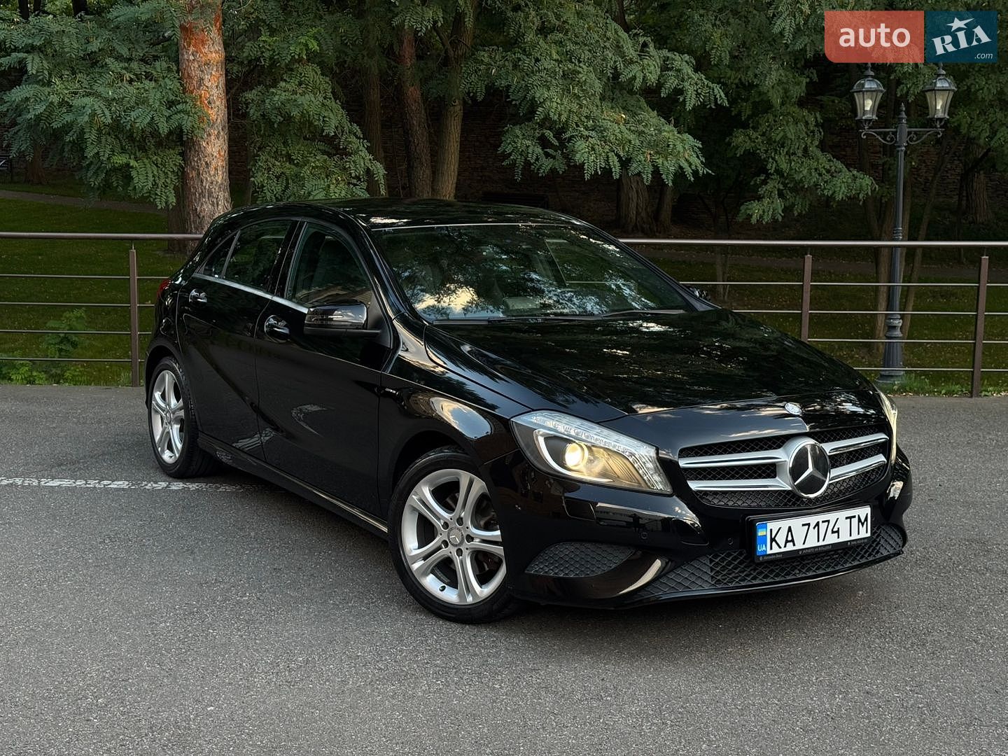 Mercedes-Benz A-Class 2015 VIN WDD1760422V068909 фото оголошення 3 з 25