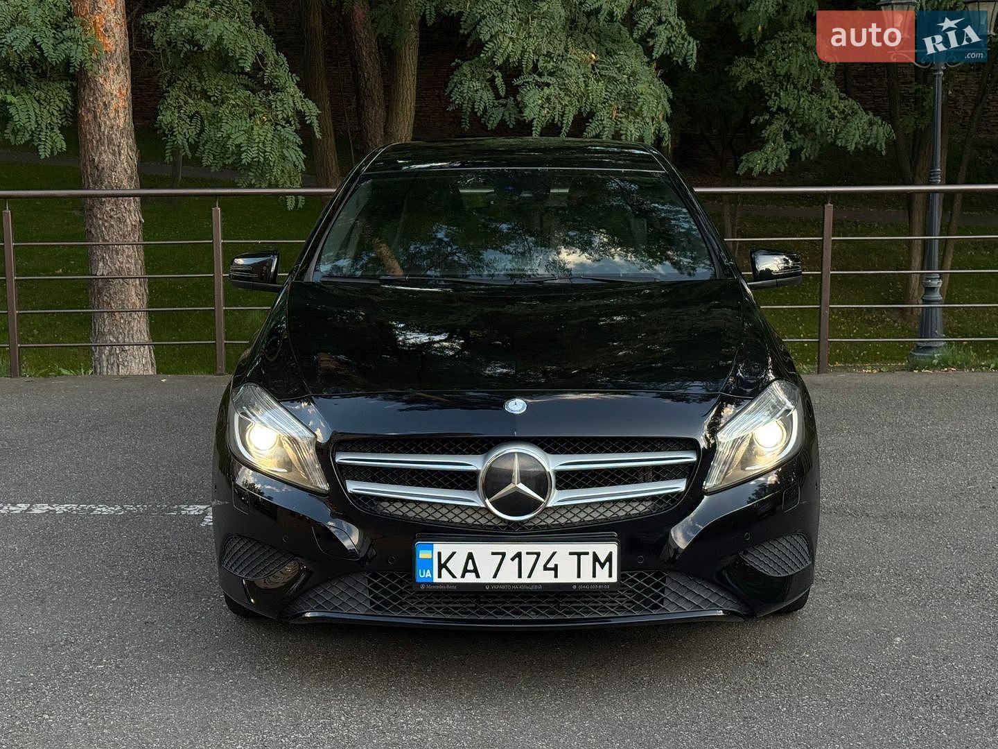 Mercedes-Benz A-Class 2015 VIN WDD1760422V068909 фото оголошення 2 з 25