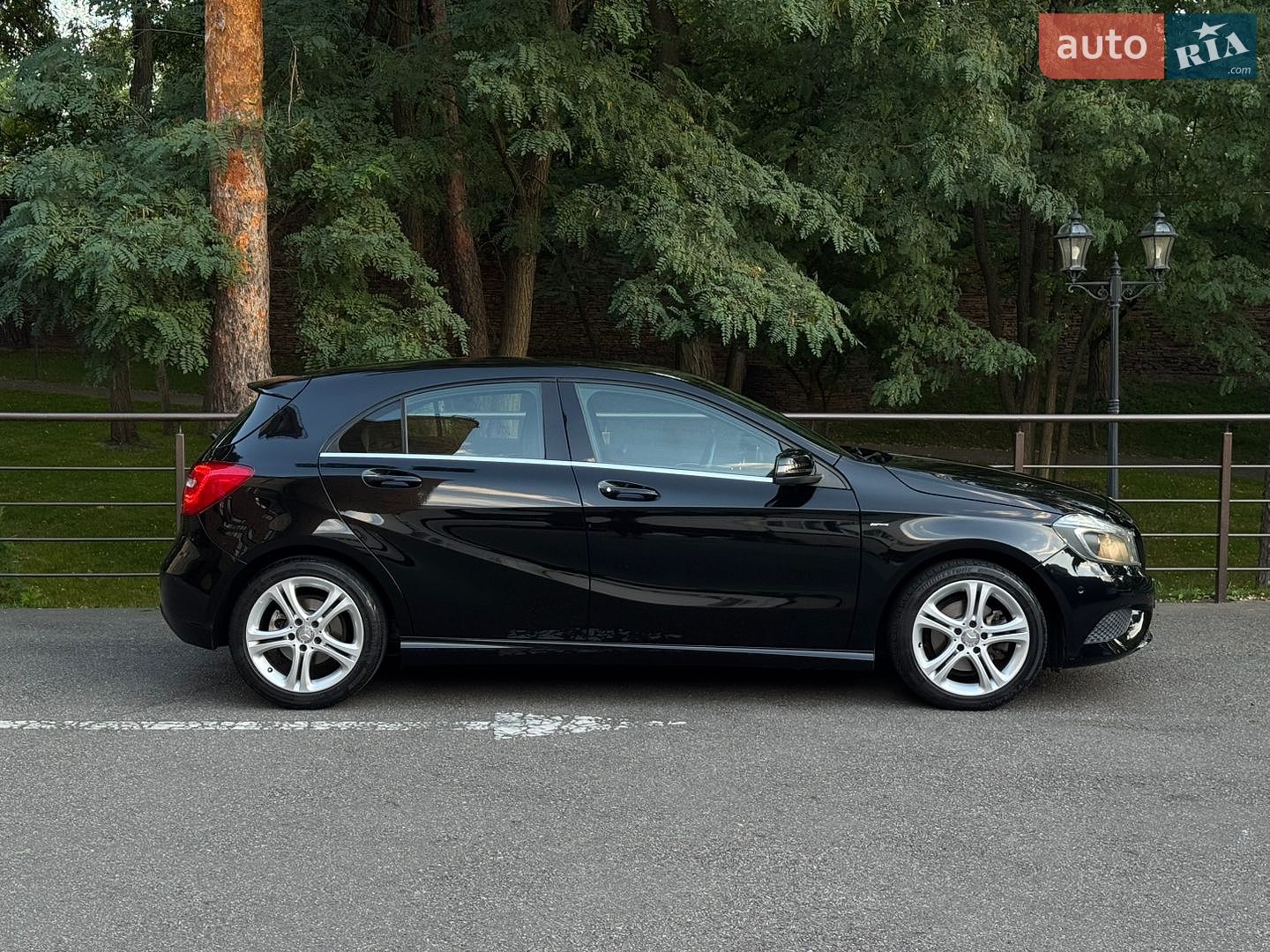 Mercedes-Benz A-Class 2015 VIN WDD1760422V068909 фото оголошення 5 з 25