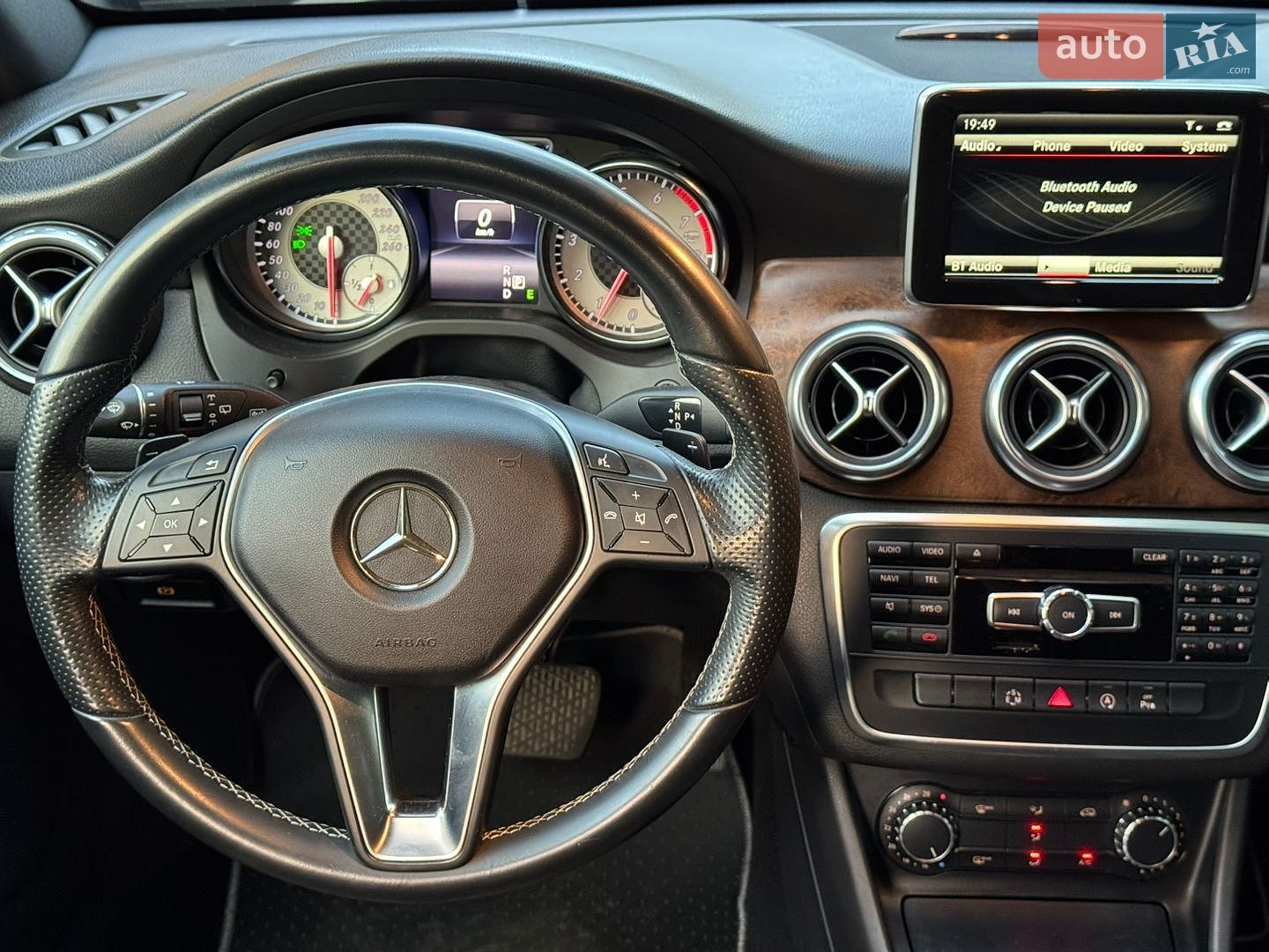 Mercedes-Benz A-Class 2015 VIN WDD1760422V068909 фото оголошення 12 з 25