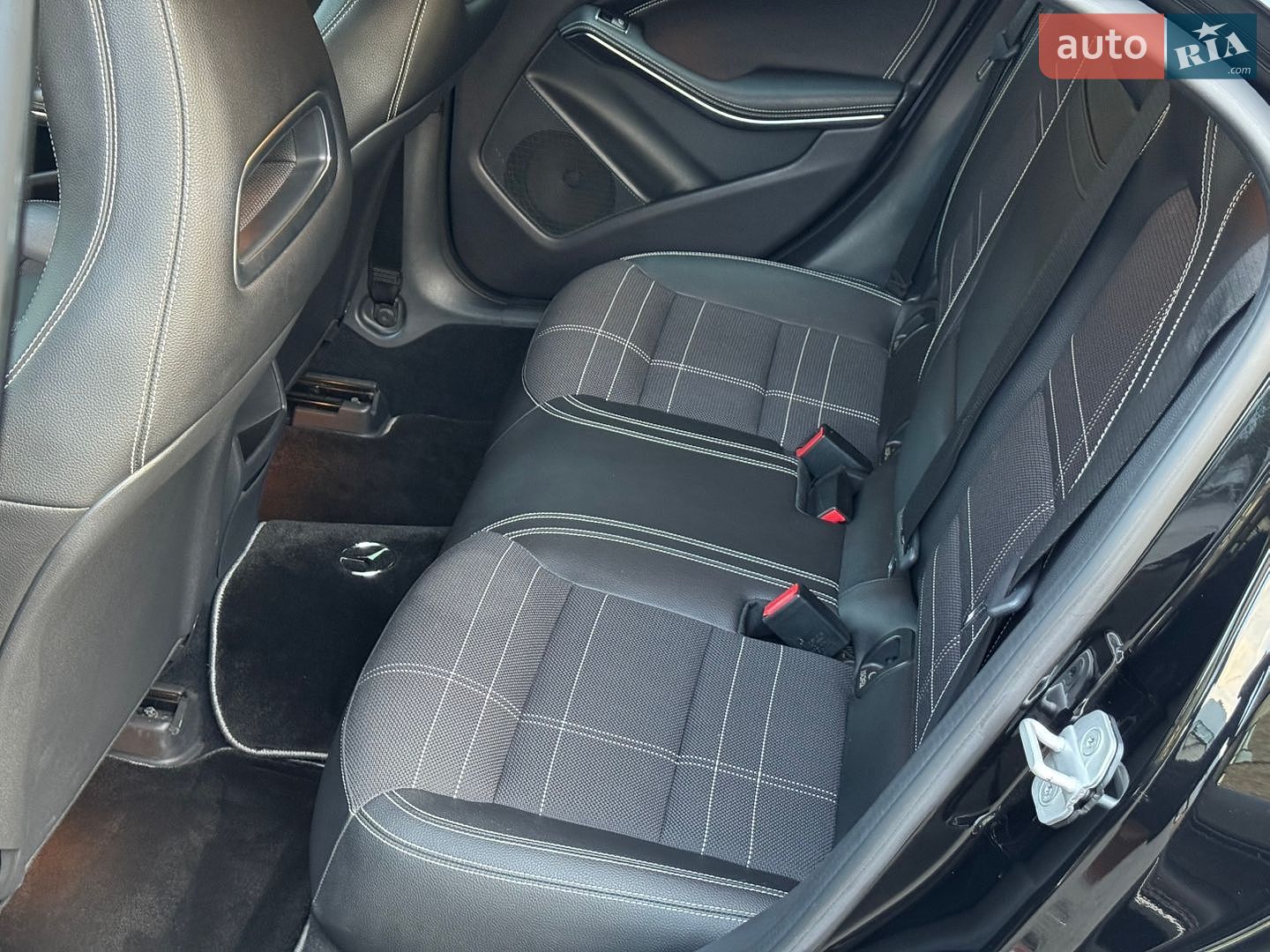 Mercedes-Benz A-Class 2015 VIN WDD1760422V068909 фото оголошення 14 з 25