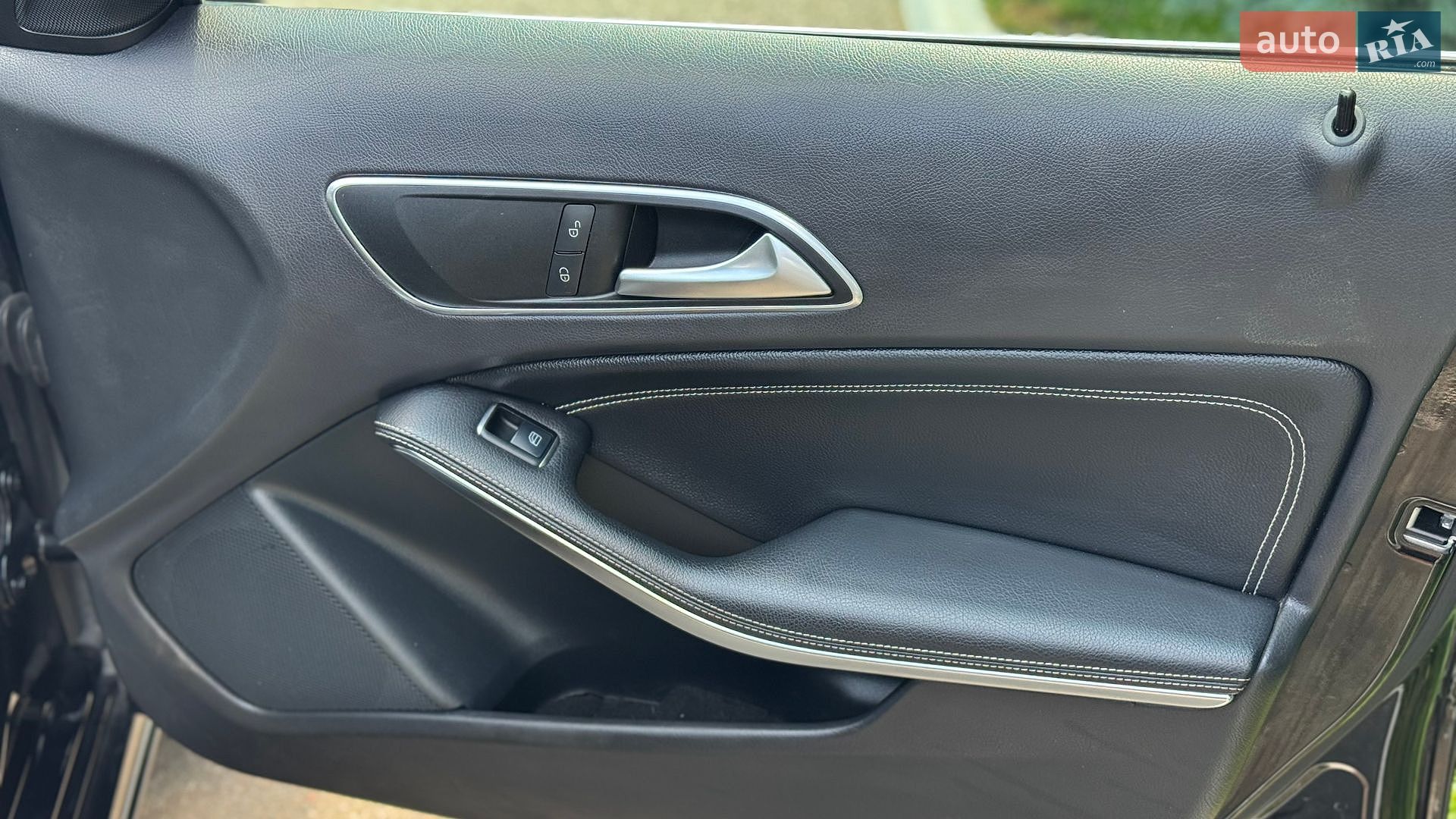 Mercedes-Benz A-Class 2015 VIN WDD1760422V068909 фото оголошення 16 з 25