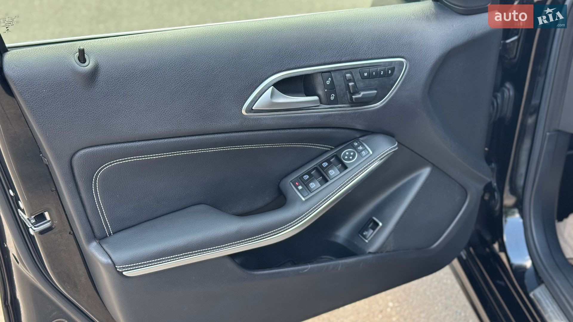 Mercedes-Benz A-Class 2015 VIN WDD1760422V068909 фото оголошення 15 з 25