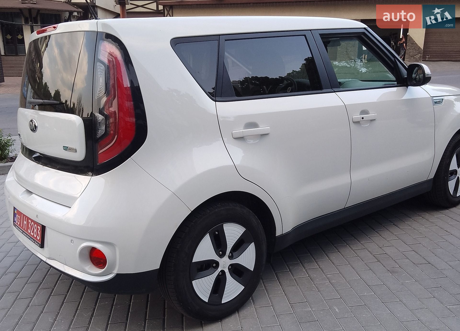 Kia Soul 2015 VIN KNAJX81EFG7011224 фото оголошення 16 з 31