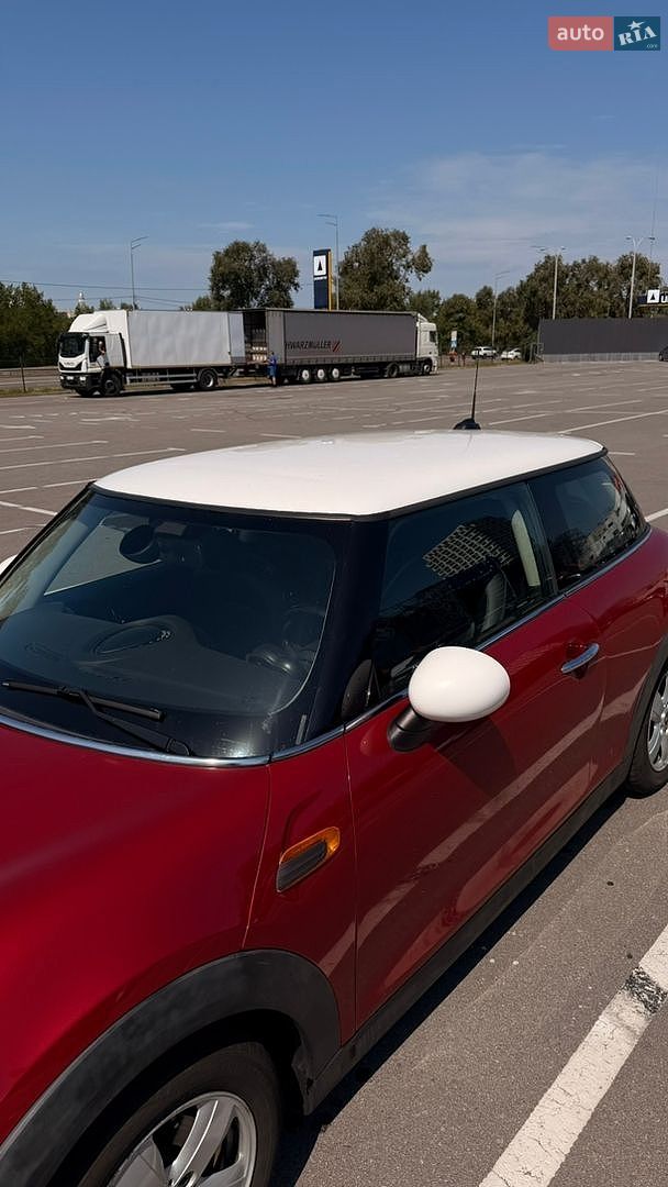 MINI Cooper 2015 VIN WMWXM5C53FT941714 фото оголошення 3 з 12
