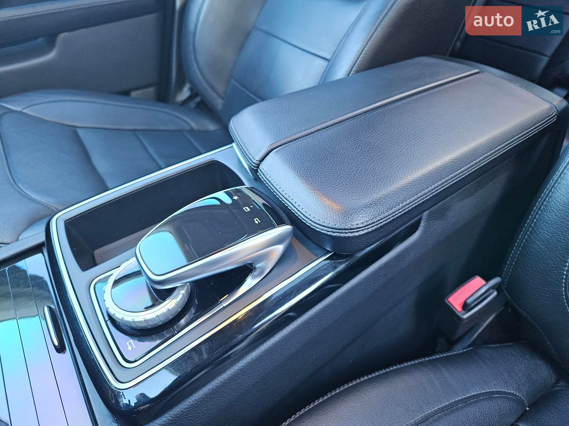 Mercedes-Benz GLE-Class 2015 VIN 4JGDA0EB6GA692337 фото оголошення 36 з 50
