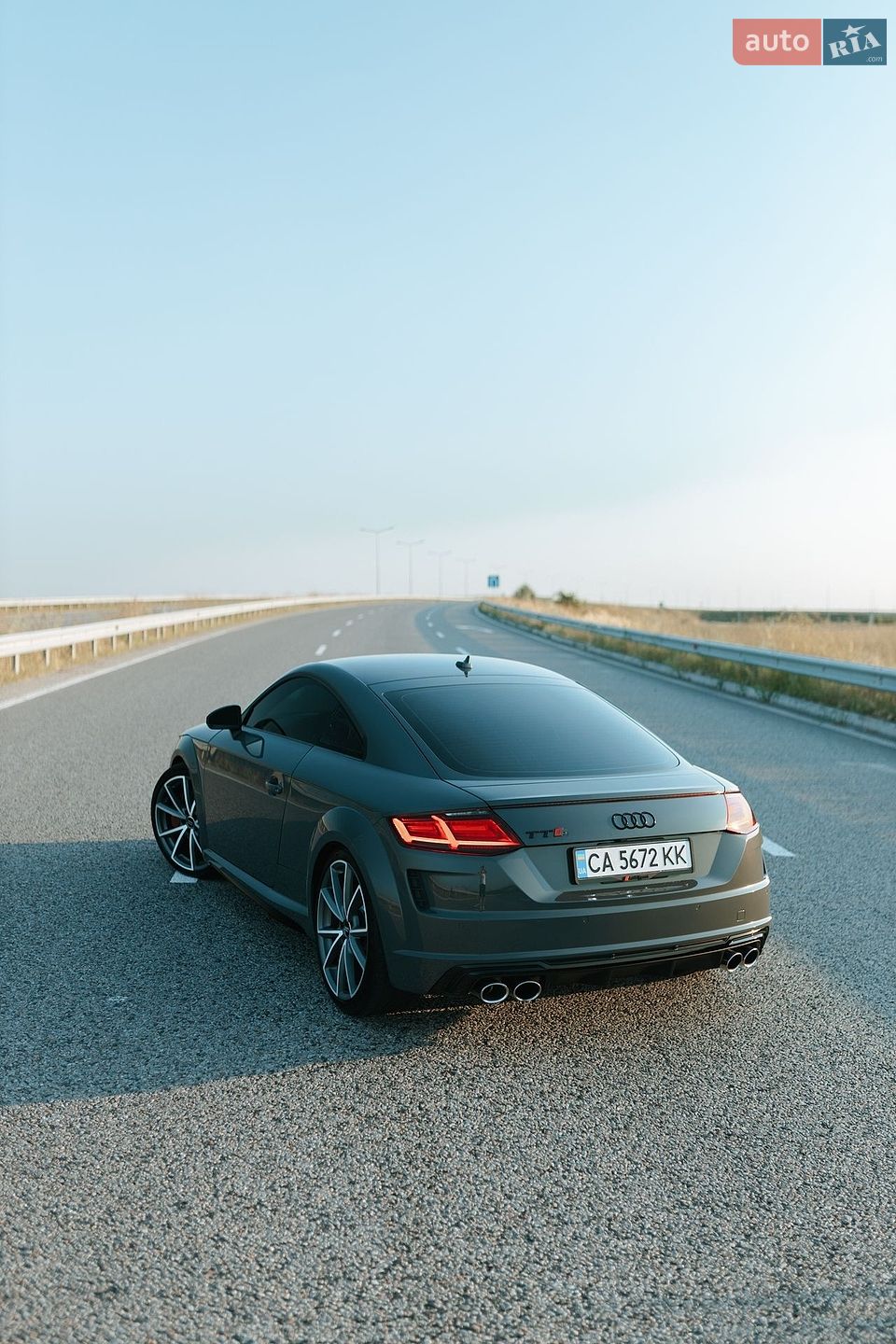 Audi TT S 2019 VIN TRUA1AFV2K1007223 фото оголошення 4 з 34