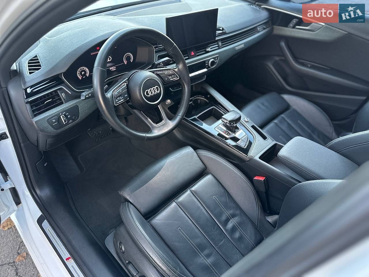 Audi A4 2019 VIN WAUDNAF40LN005674 фото оголошення 47 з 63