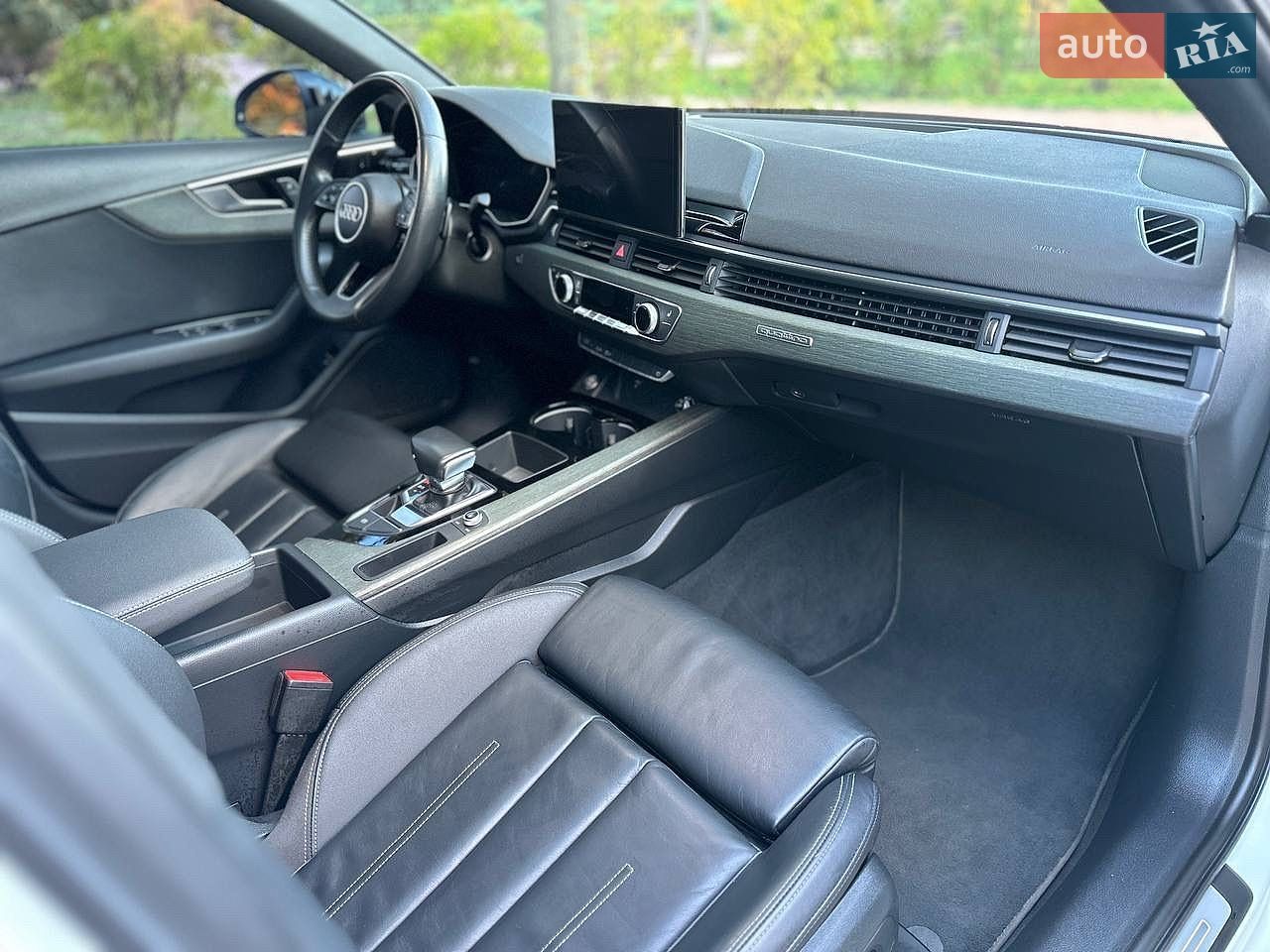 Audi A4 2019 VIN WAUDNAF40LN005674 фото оголошення 49 з 63