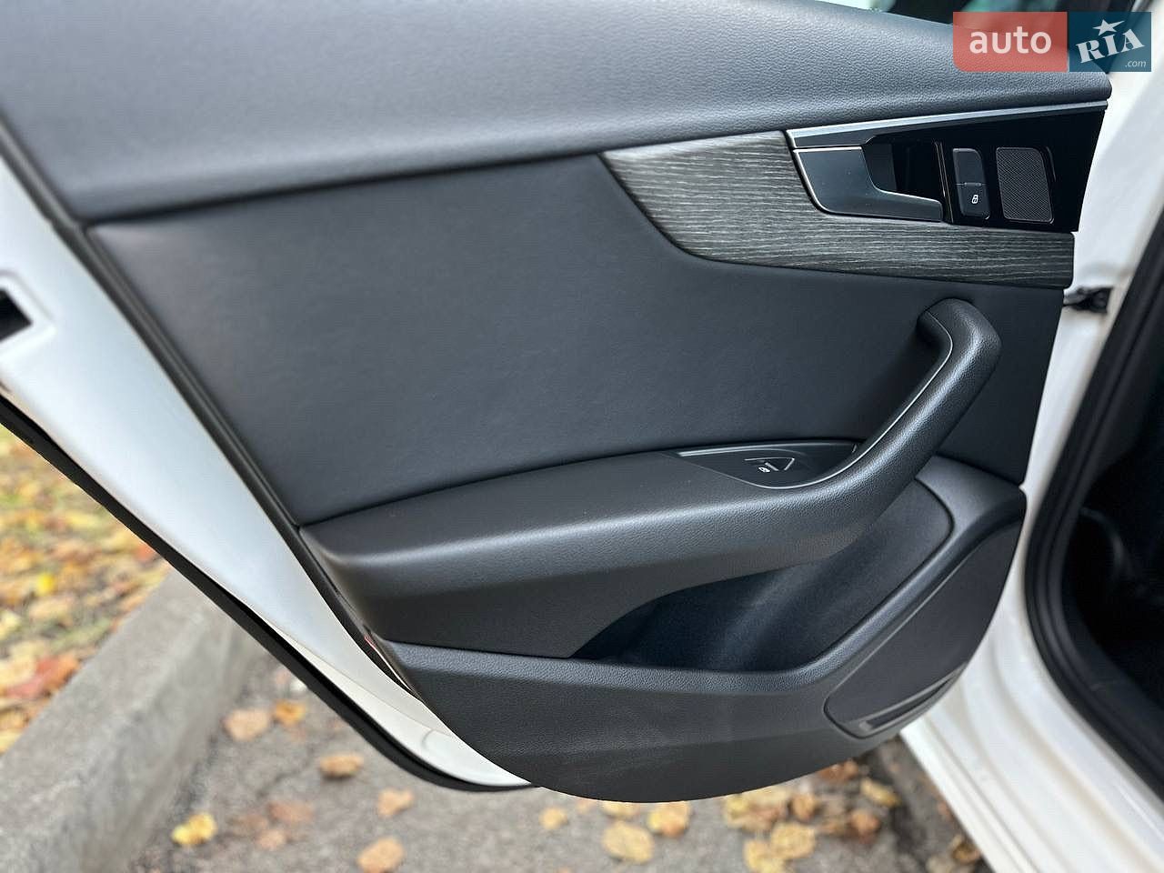 Audi A4 2019 VIN WAUDNAF40LN005674 фото оголошення 55 з 63