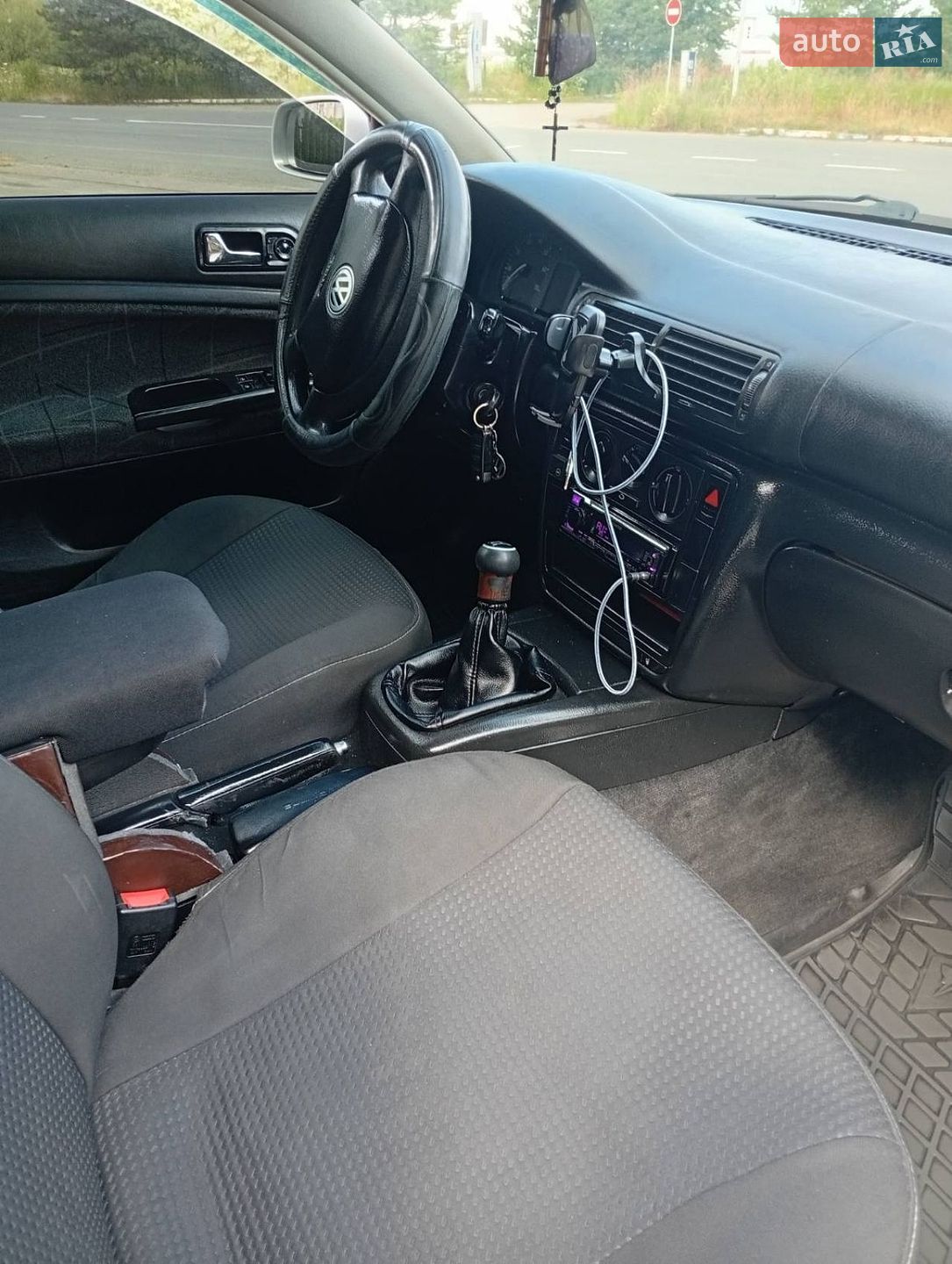Volkswagen Passat 1998 VIN WVWZZZ3BZWP052951 фото оголошення 4 з 6