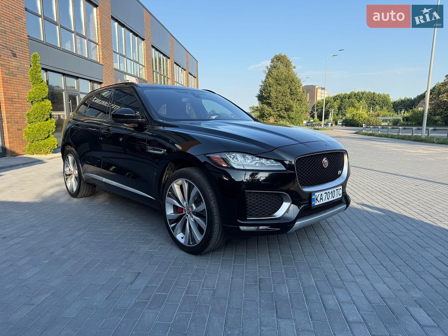 Jaguar F-Pace 2018 VIN SADCM2FVXJA298847 фото оголошення 3 з 26