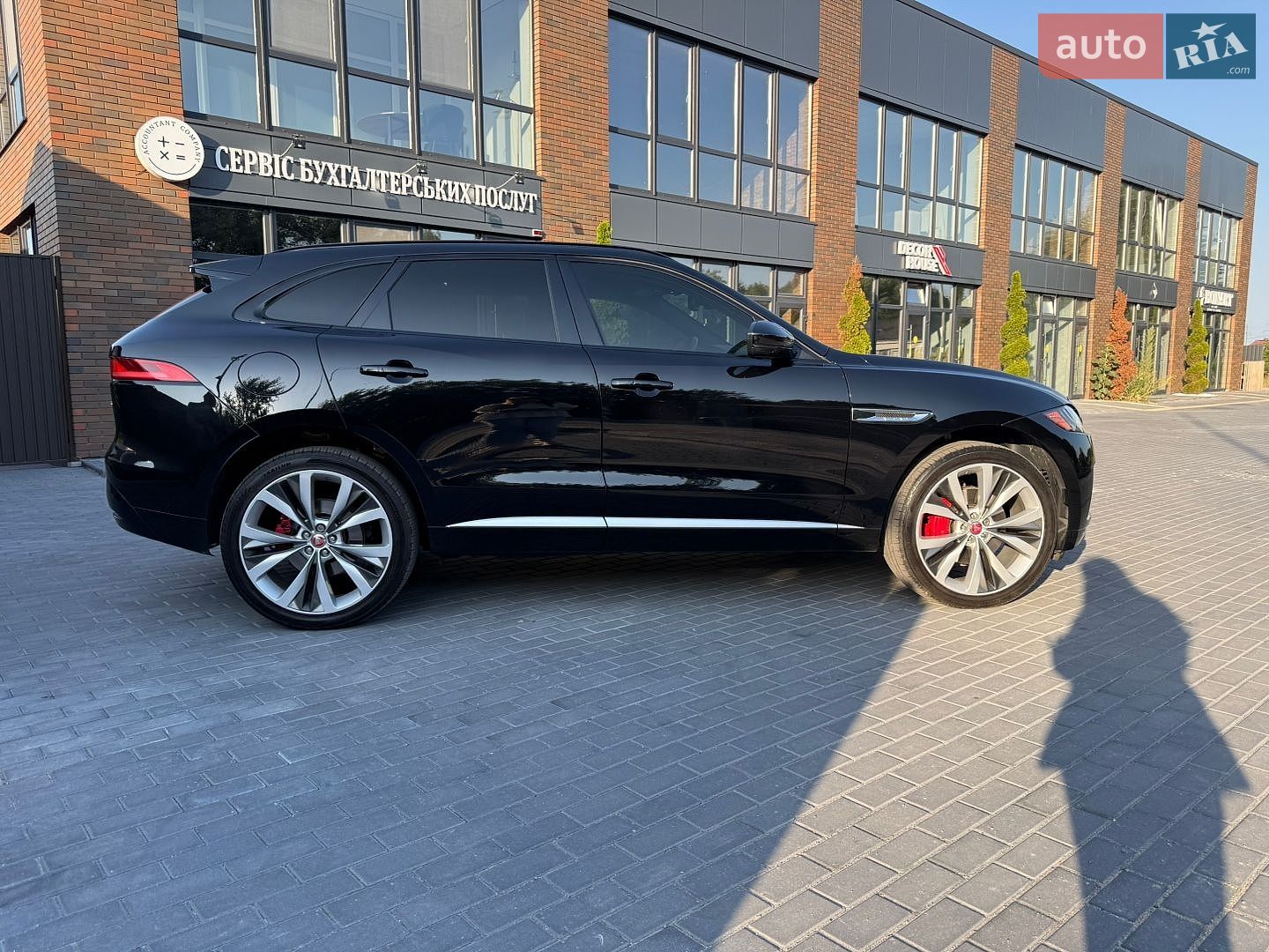 Jaguar F-Pace 2018 VIN SADCM2FVXJA298847 фото оголошення 4 з 26