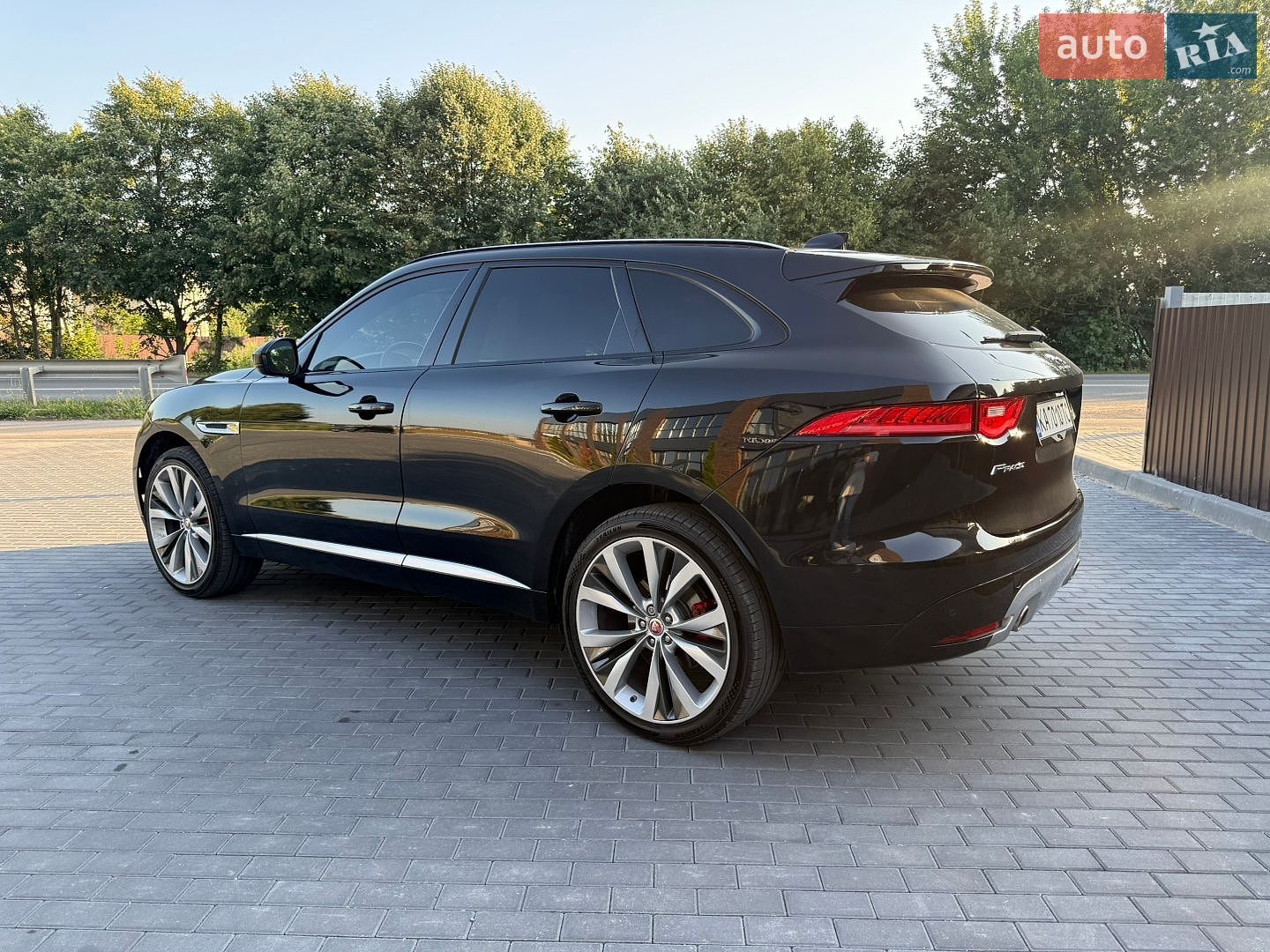 Jaguar F-Pace 2018 VIN SADCM2FVXJA298847 фото оголошення 8 з 26