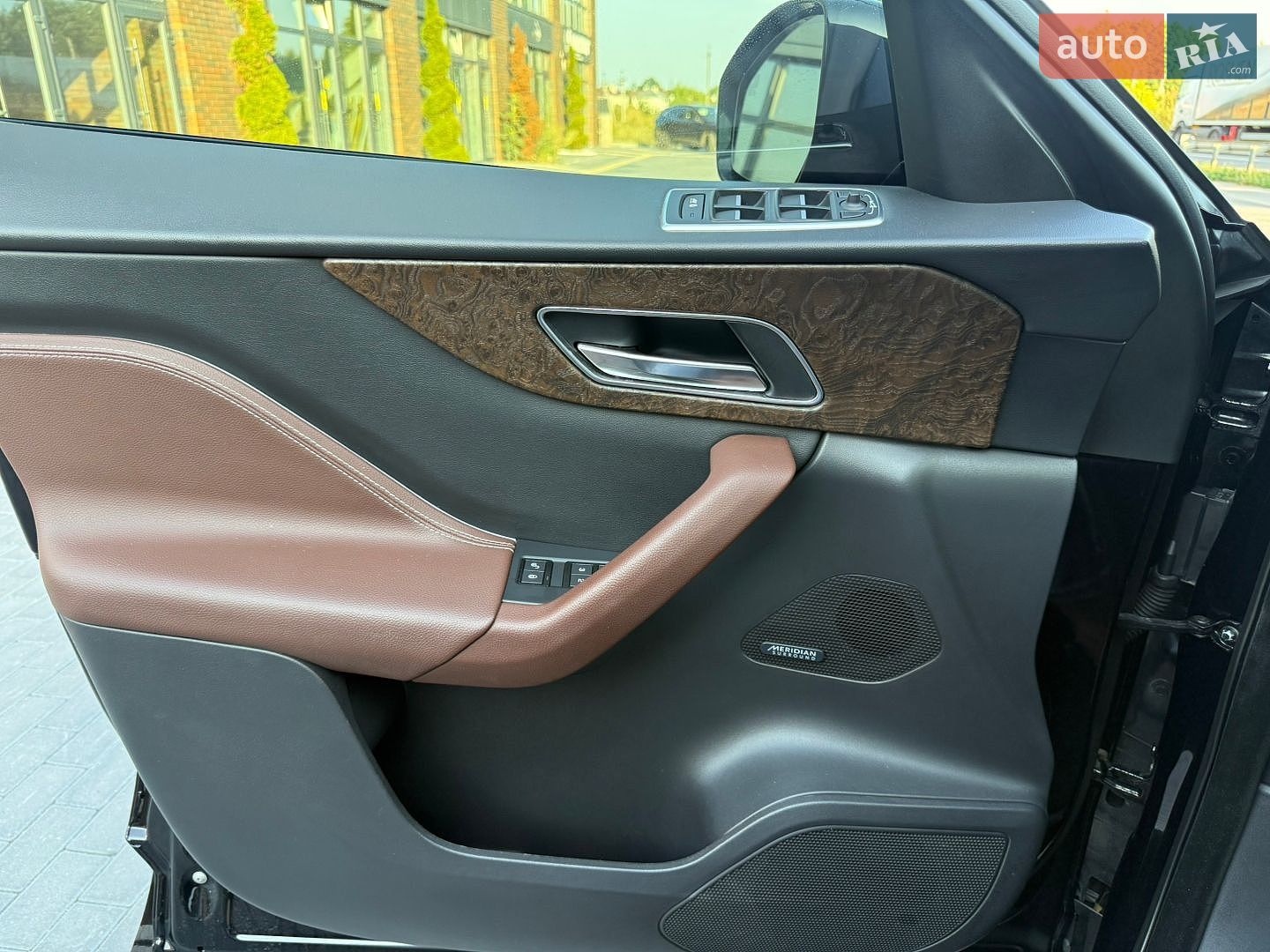 Jaguar F-Pace 2018 VIN SADCM2FVXJA298847 фото оголошення 18 з 26