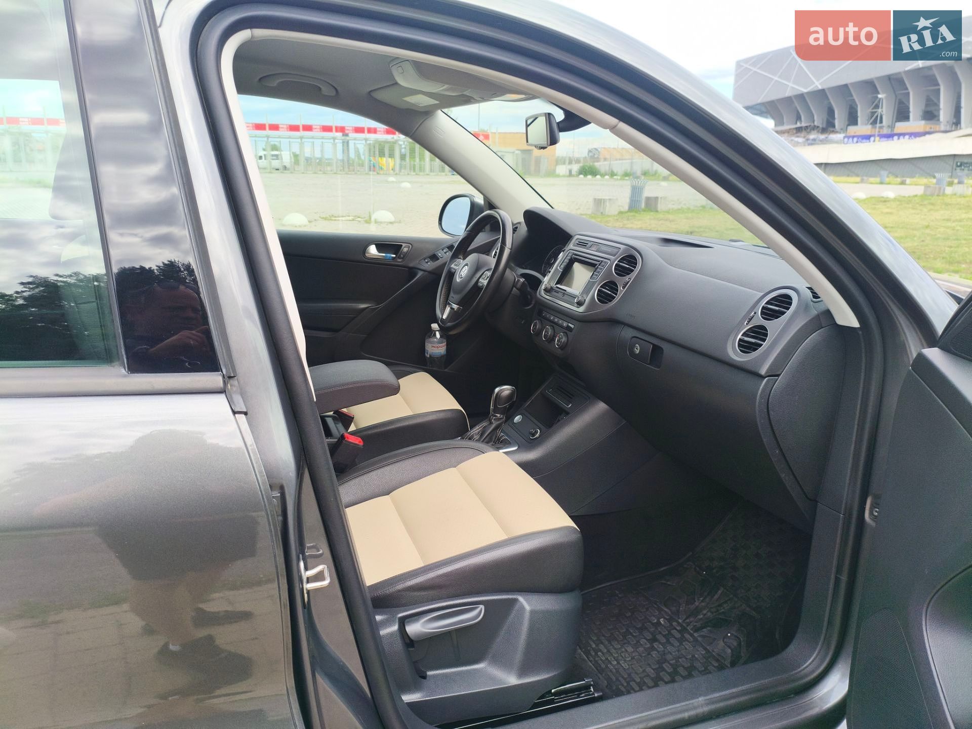 Volkswagen Tiguan 2016 VIN WVGBV7AXXGW594923 фото оголошення 3 з 27