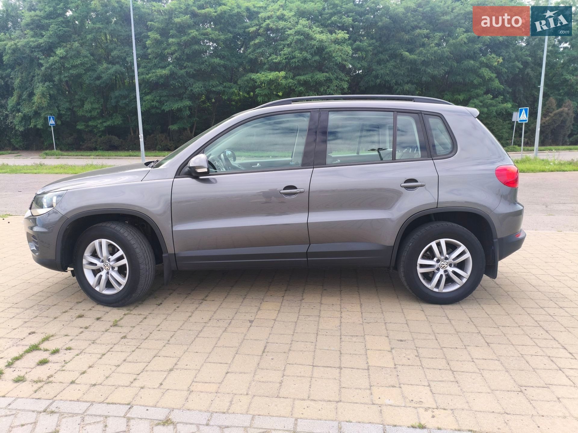 Volkswagen Tiguan 2016 VIN WVGBV7AXXGW594923 фото оголошення 7 з 27