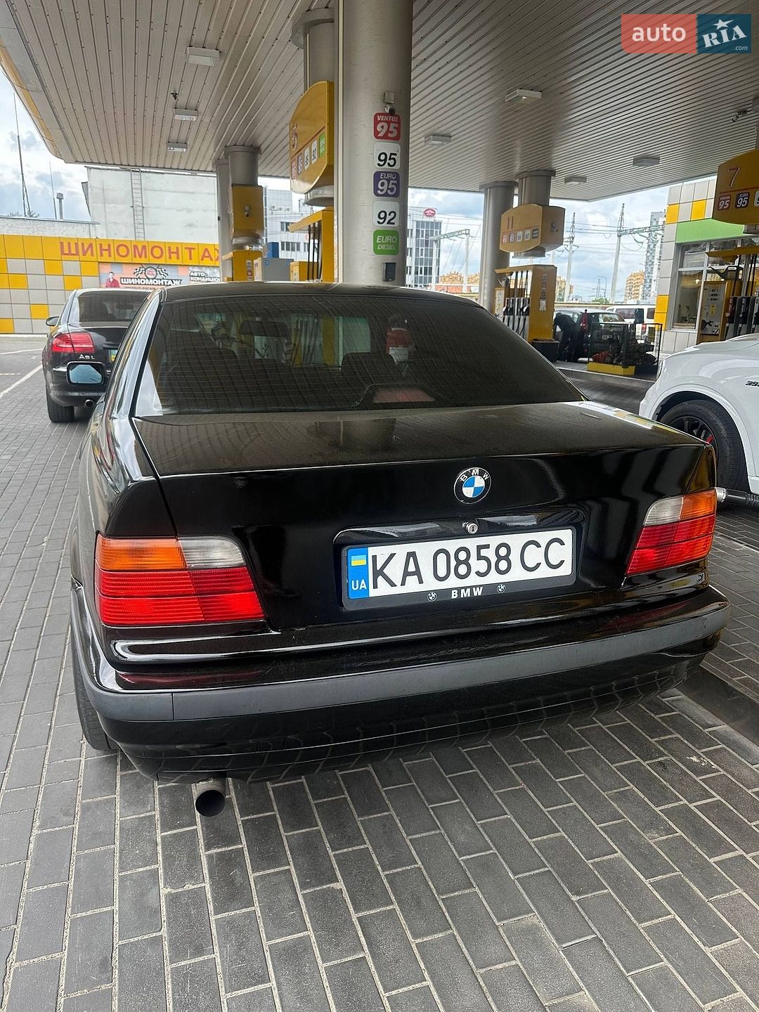 BMW 3 Series 1997 VIN WBACA91020JF36536 фото оголошення 3 з 5