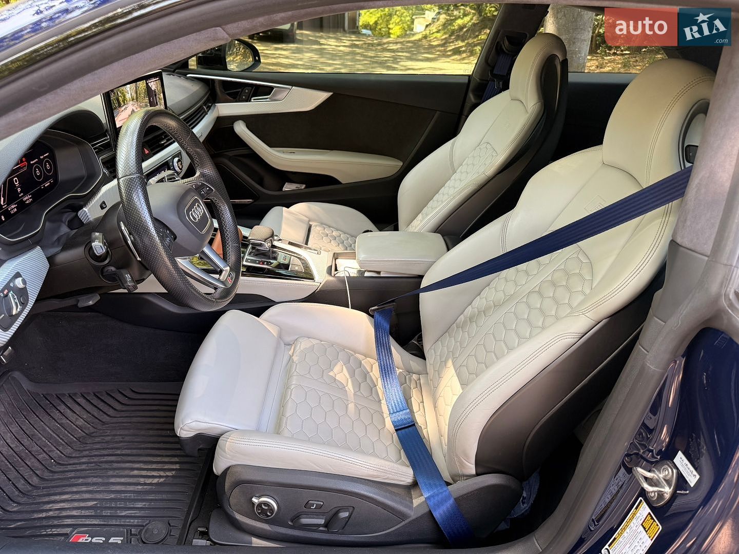 Audi RS5 2021 VIN WUARWAF54MA904516 фото оголошення 12 з 31