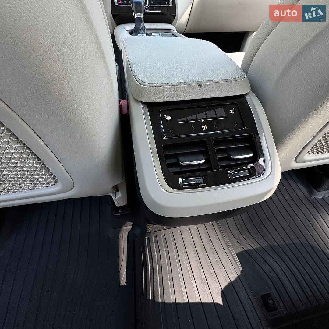 Volvo Xc90 2018 VIN YV4102PK2K1427388 фото оголошення 25 з 34