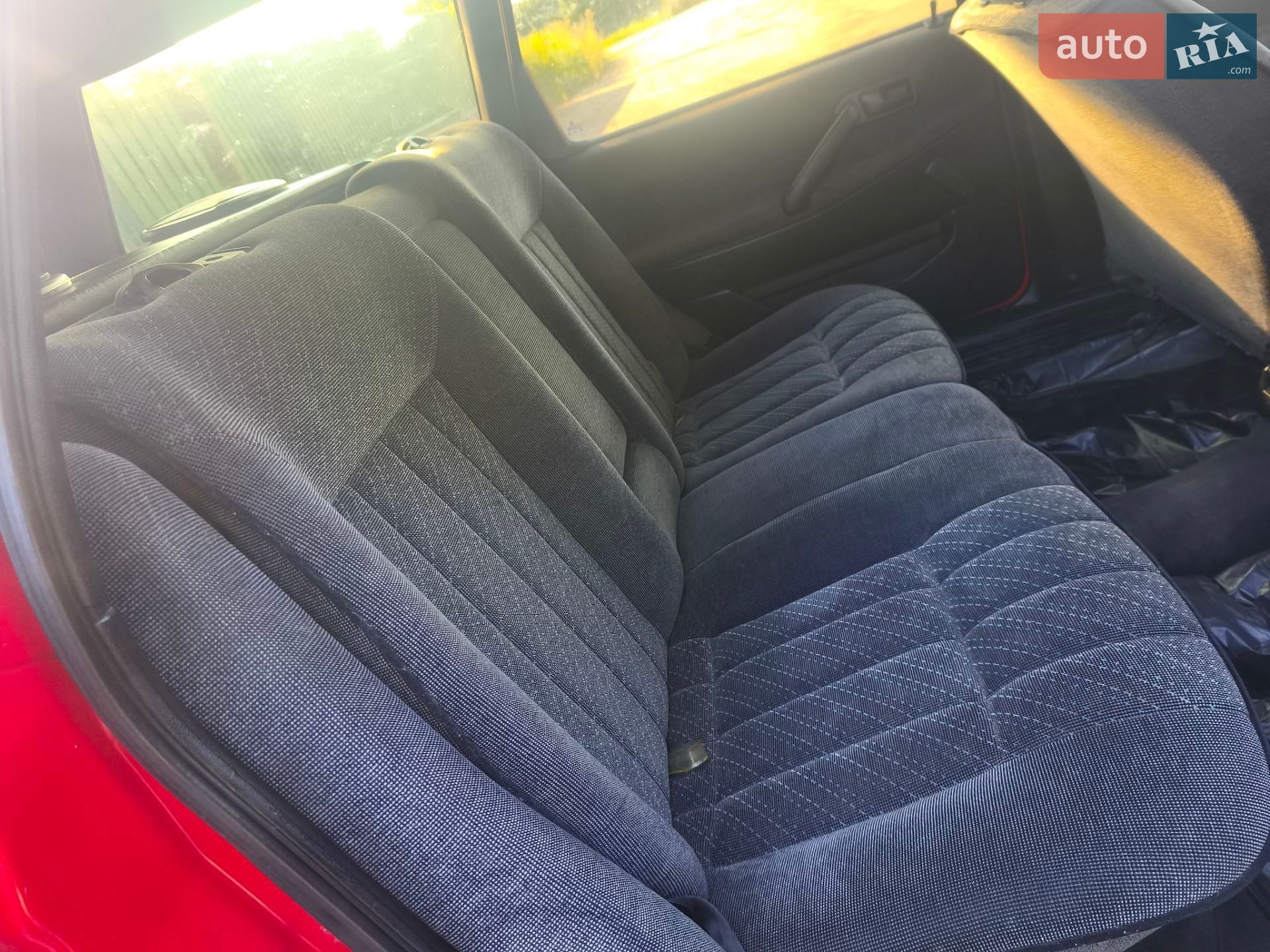 Volkswagen Passat 1992 VIN WVWZZX31ZNE070911 фото оголошення 27 з 33