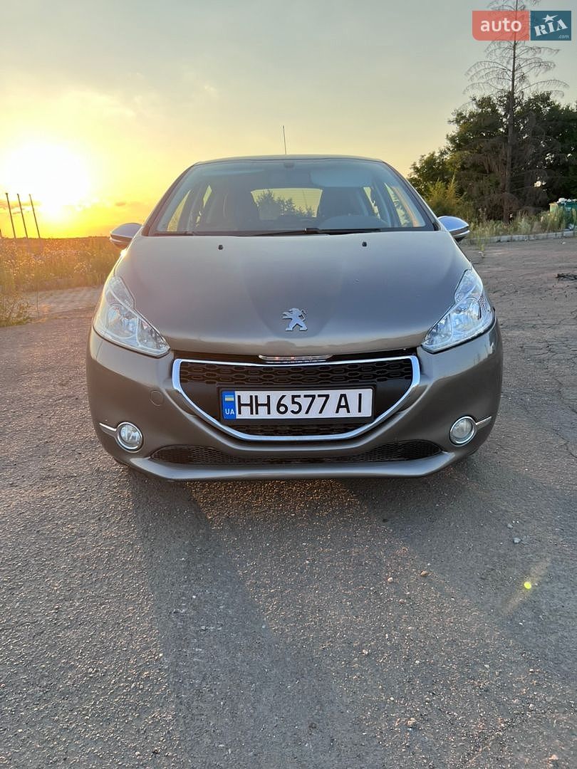Peugeot 208 2013 VIN VF3CC8HR0DT140917 фото оголошення 2 з 11