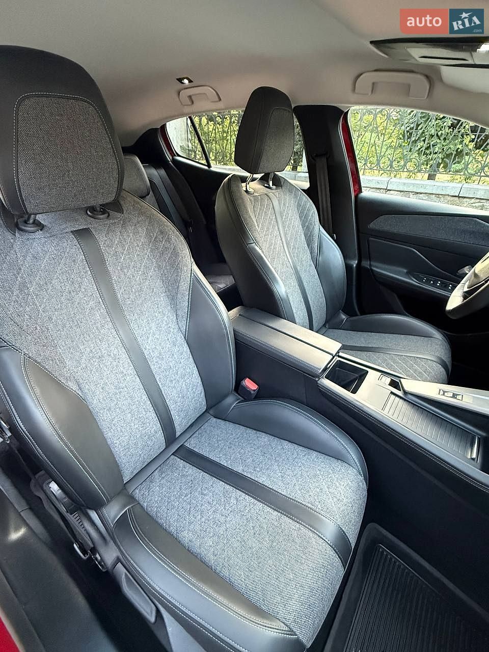 Peugeot 408 2023 VIN VR3F3EGPPPY550327 фото оголошення 47 з 68