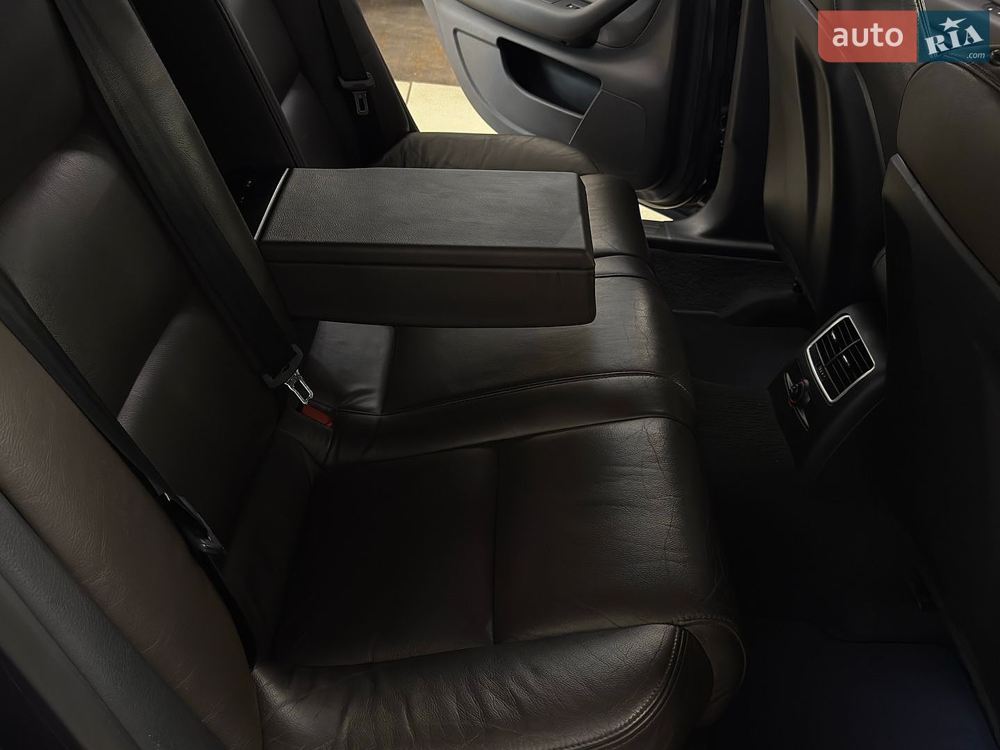 Audi A6 2011 VIN WAUZZZ4F8BN047909 фото оголошення 22 з 33