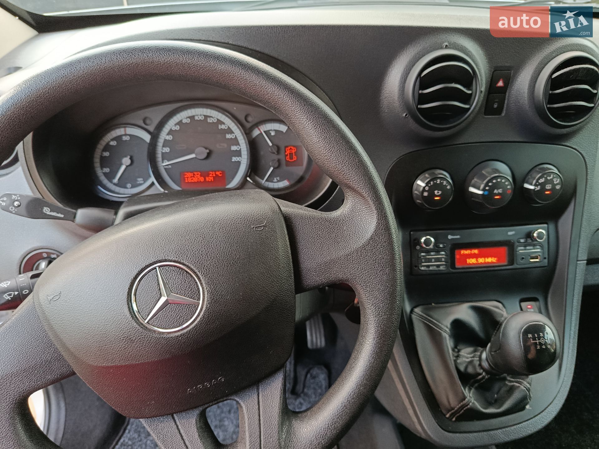 Mercedes-Benz Citan 2018 VIN WDF4157051U243202 фото оголошення 4 з 36