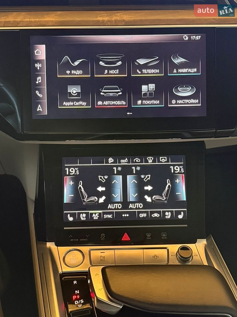 Audi e-tron 2019 VIN WA1VAAGE8KB010044 фото оголошення 29 з 43