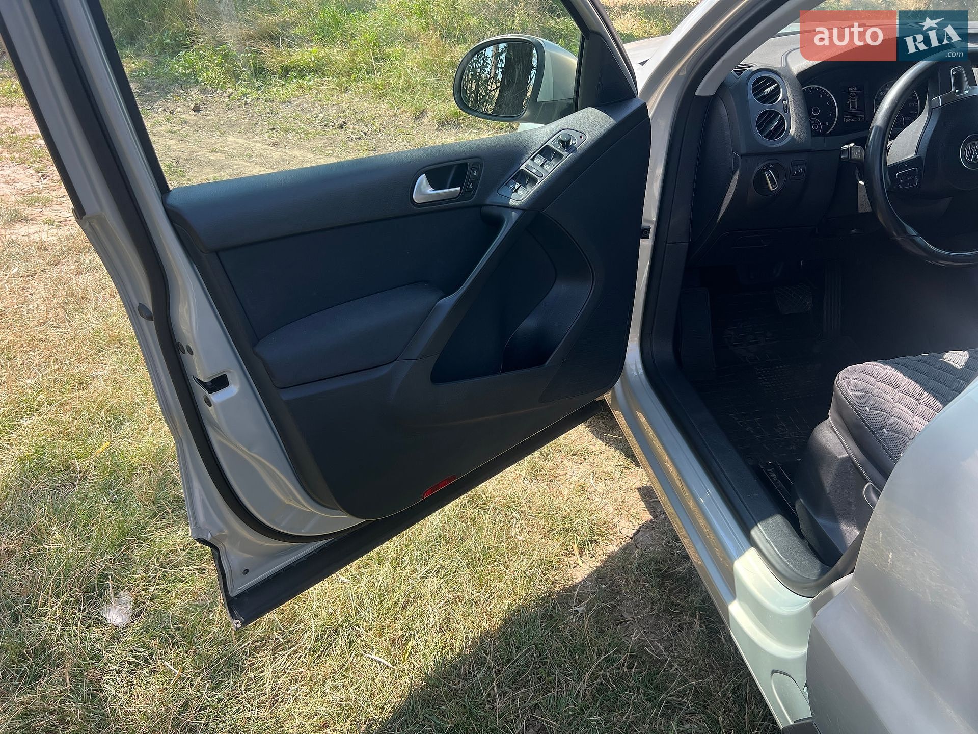 Volkswagen Tiguan 2012 VIN WVGAV3AXXDW566815 фото оголошення 10 з 19