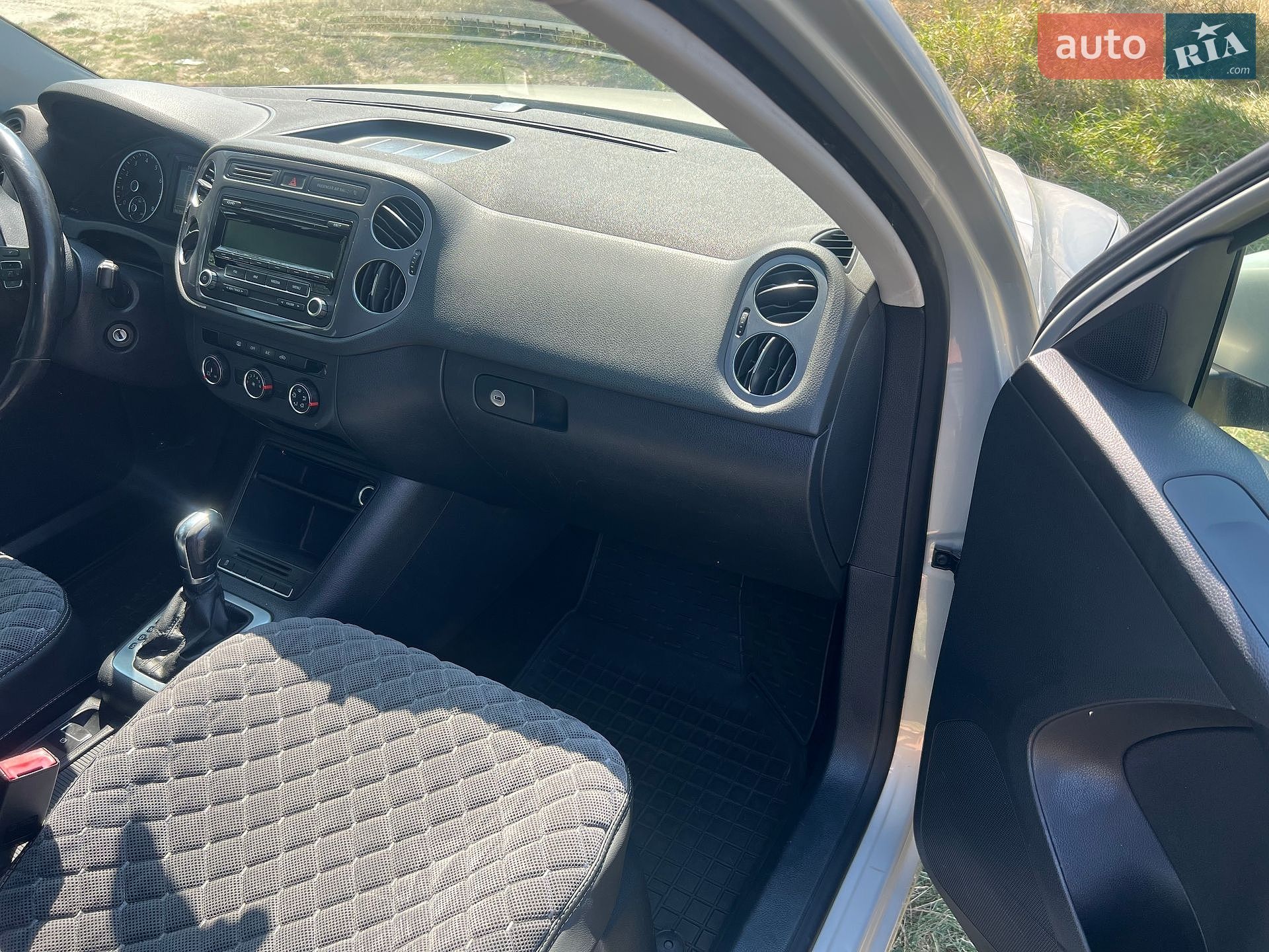 Volkswagen Tiguan 2012 VIN WVGAV3AXXDW566815 фото оголошення 16 з 19