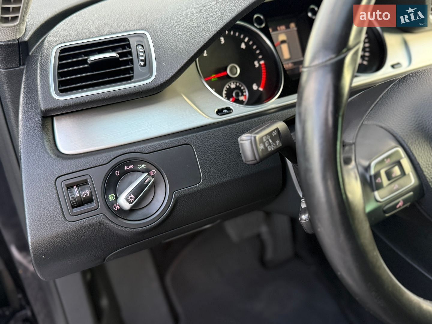 Volkswagen Passat 2013 VIN WVWZZZ3CZCE174424 фото оголошення 22 з 62