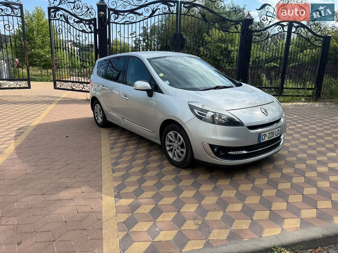 Renault Grand Scenic 2012 VIN VF1JZ14B647229744 фото оголошення 4 з 23