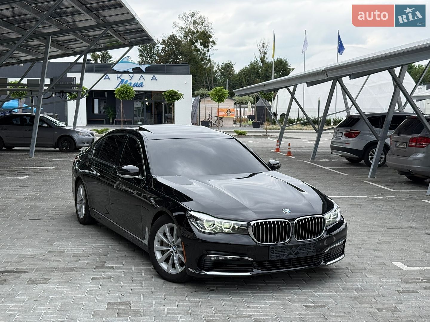 BMW 7 Series 2017 VIN WBA7E4C32HGV23341 фото оголошення 3 з 22