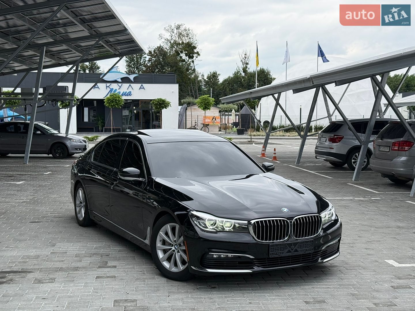 BMW 7 Series 2017 VIN WBA7E4C32HGV23341 фото оголошення 2 з 22