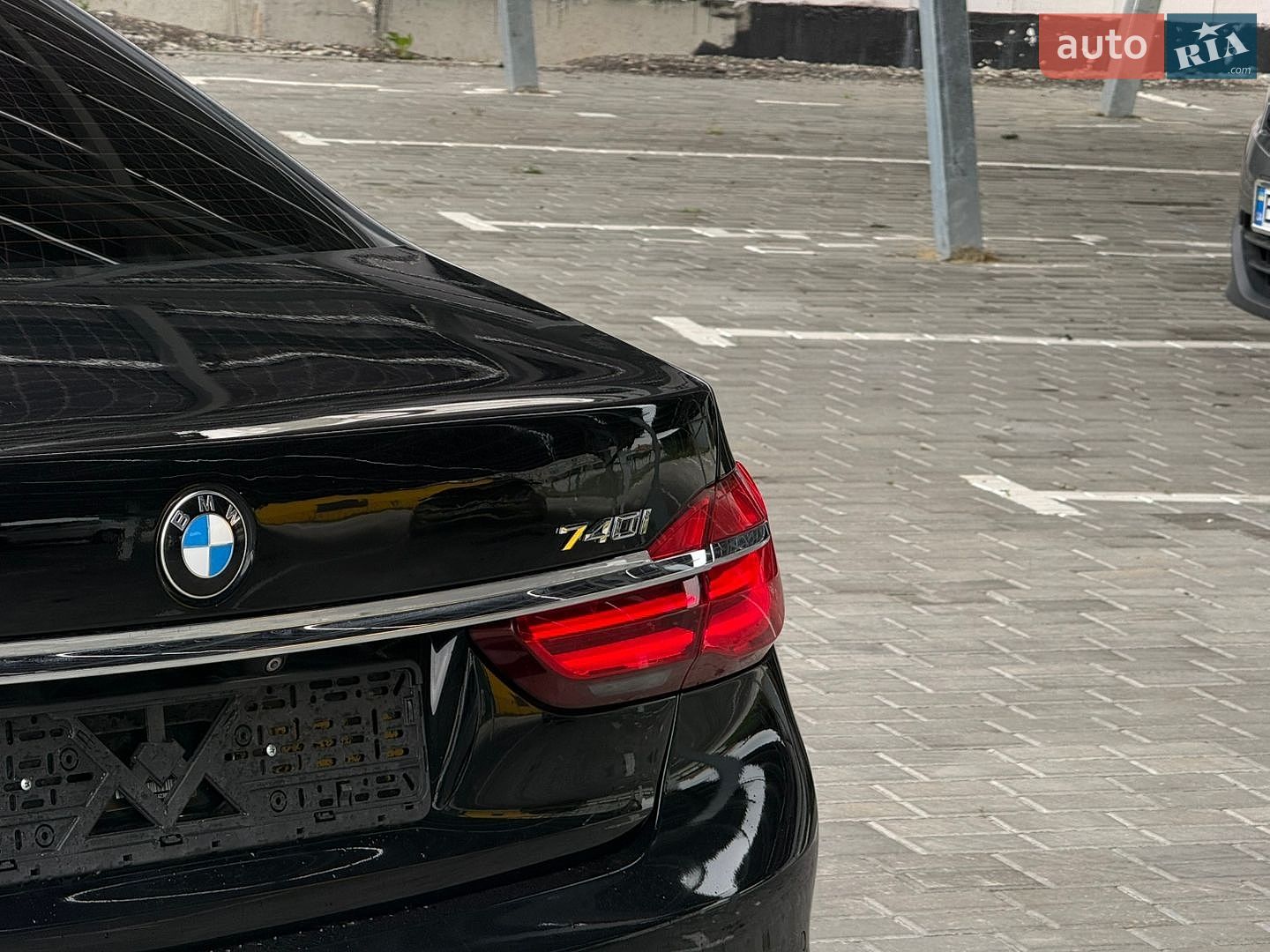 BMW 7 Series 2017 VIN WBA7E4C32HGV23341 фото оголошення 10 з 22