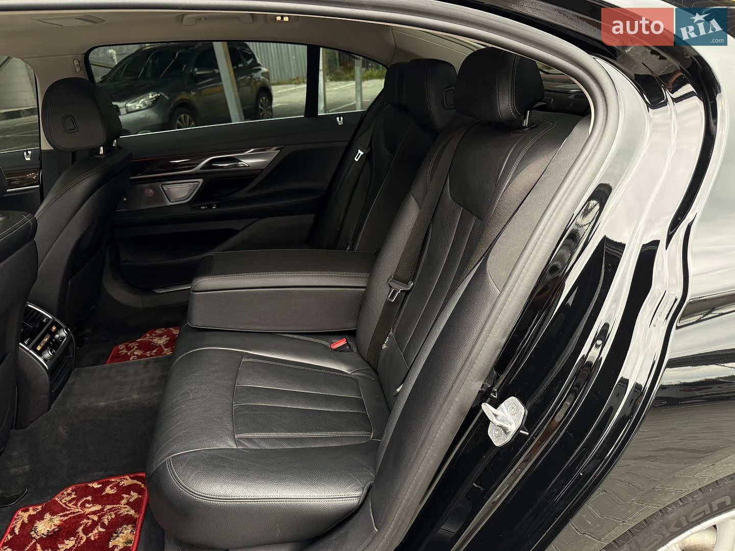BMW 7 Series 2017 VIN WBA7E4C32HGV23341 фото оголошення 18 з 22