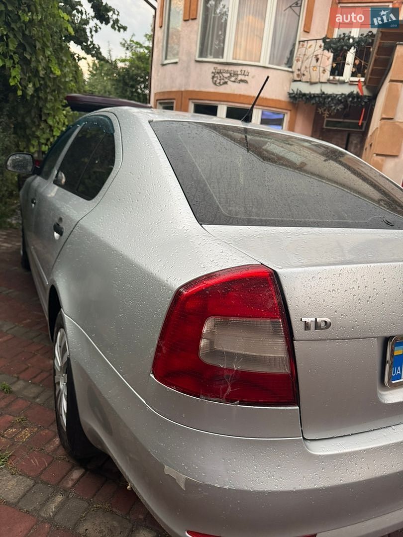 Skoda Octavia 2011 VIN TMBDT61Z8B2119480 фото оголошення 2 з 13